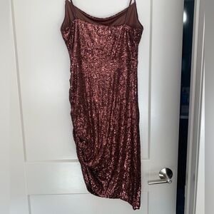 Elegant Sequin Dress in Shimmering Brown